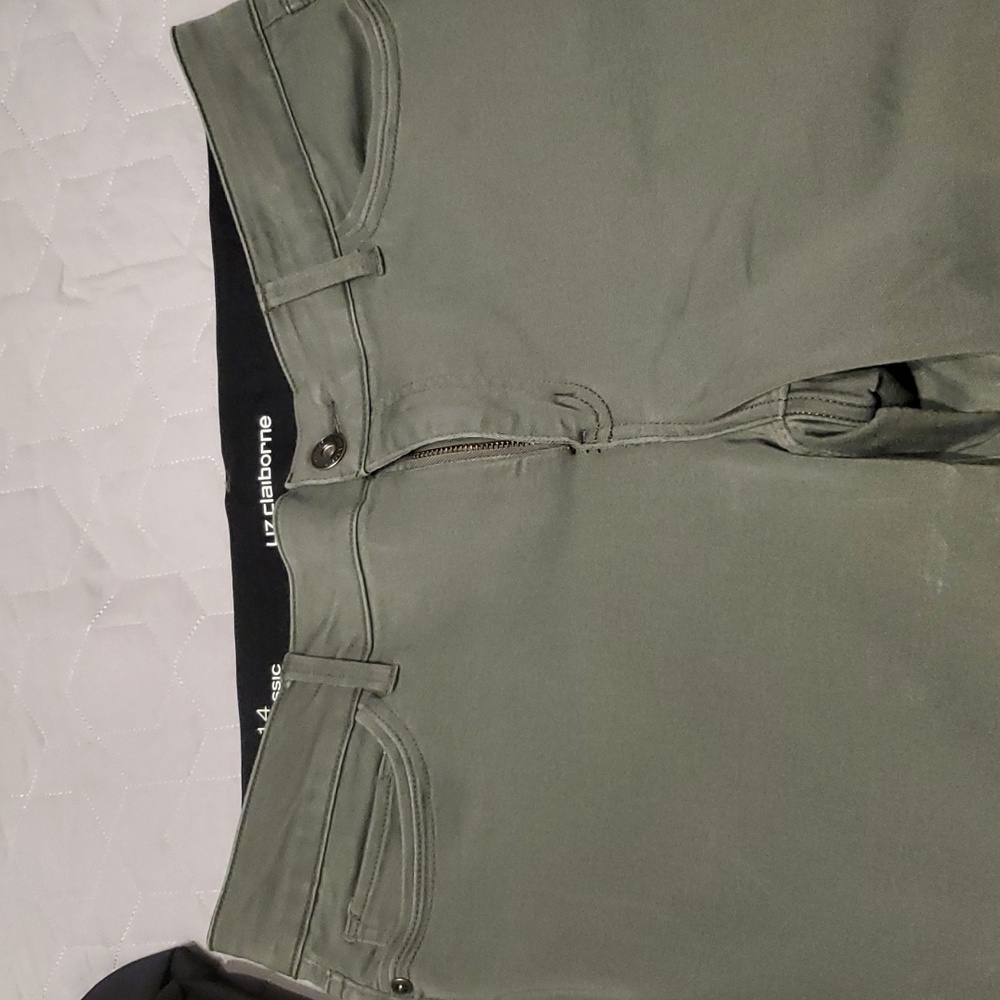 Liz Claiborne cropped pants